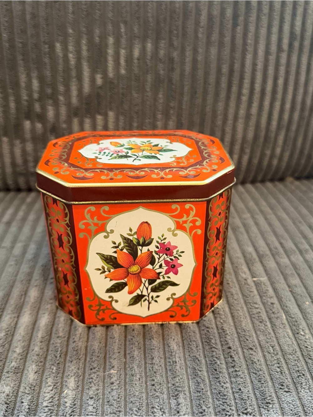 1970s vintage tin container